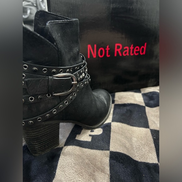 NOT RATED Heeled Boots - Picture 8 of 10